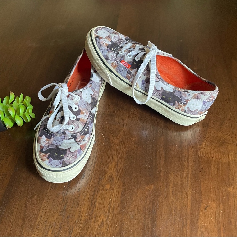 Vans x ASPCA Cat Print Lace Up Shoes Size Women 7.5 Men 6